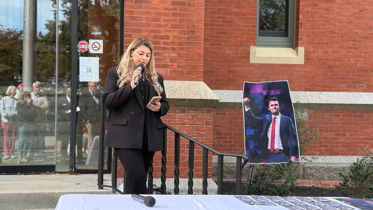 Marblehead residents gather for Charlie Kirk vigil