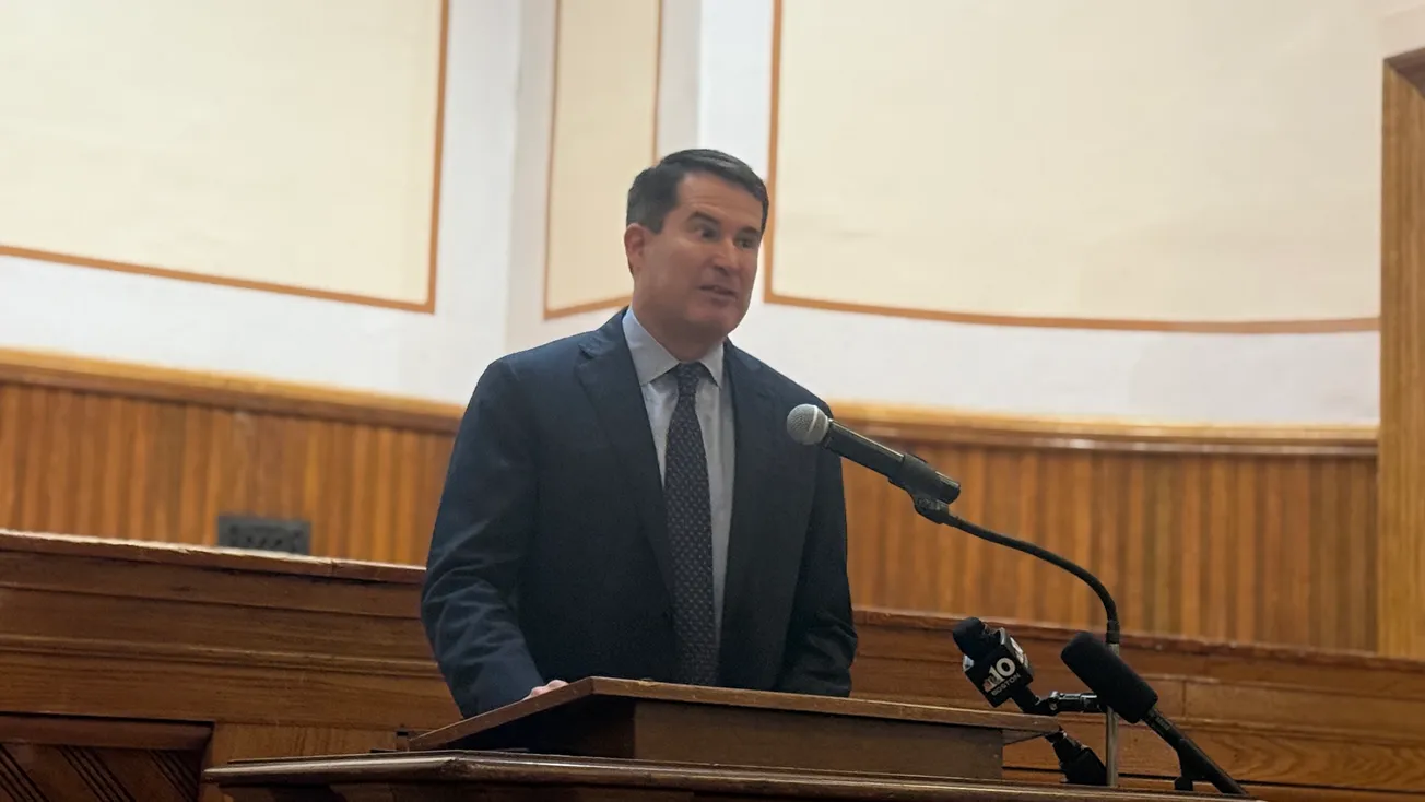 On Veterans Day eve in Abbot Hall, military stories bridge generations and divisions