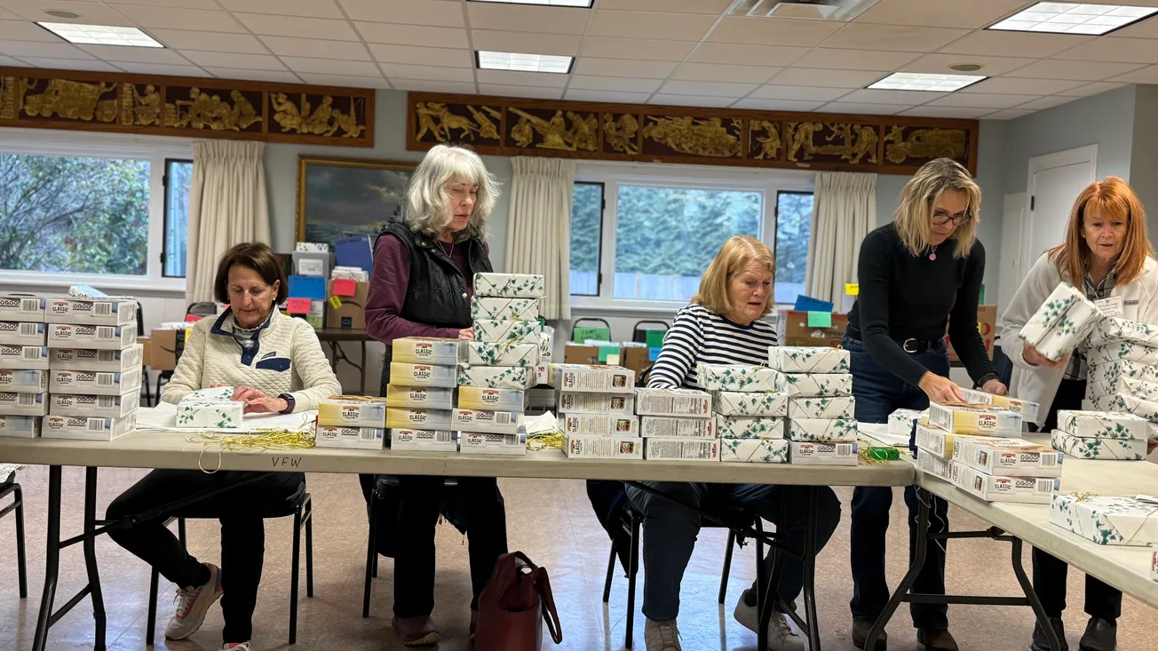 Marblehead volunteers wrap season of giving for town’s elders