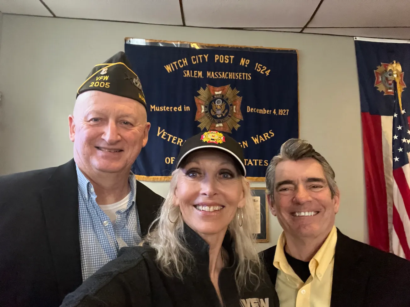 VFW Post 2005 commander meets national leader during Salem visit